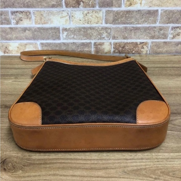 Celine Brown and Tan Shoulder Bag - Picture 11 of 15
